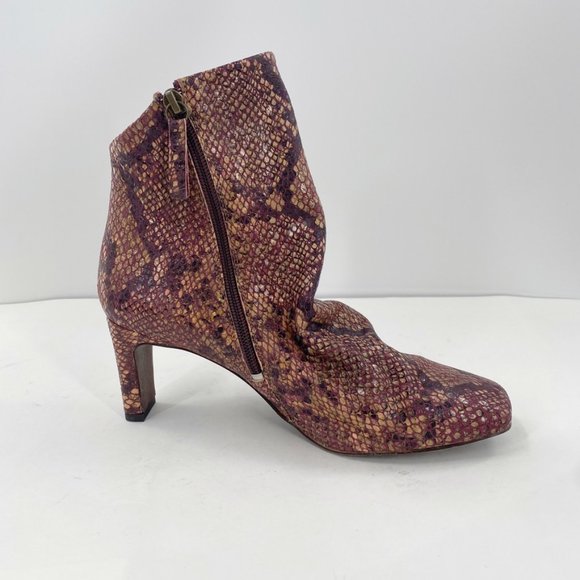 Free People Cybill Boots Ankle Wine Snake Size 39 / 8.5 NEW - Picture 4 of 12